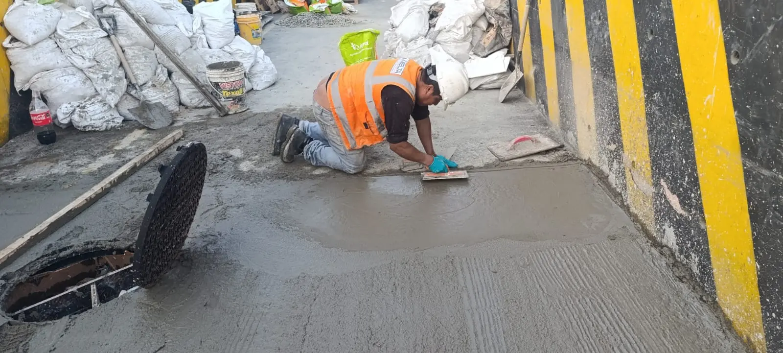 Techo buzones eléctricos - Cerámica Lima S.A, Punta Hermosa